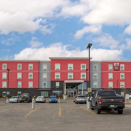Best Western Plus Airport Inn & Suites Saskatoon Exterior photo