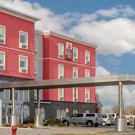 Best Western Plus Airport Inn & Suites Saskatoon Exterior photo