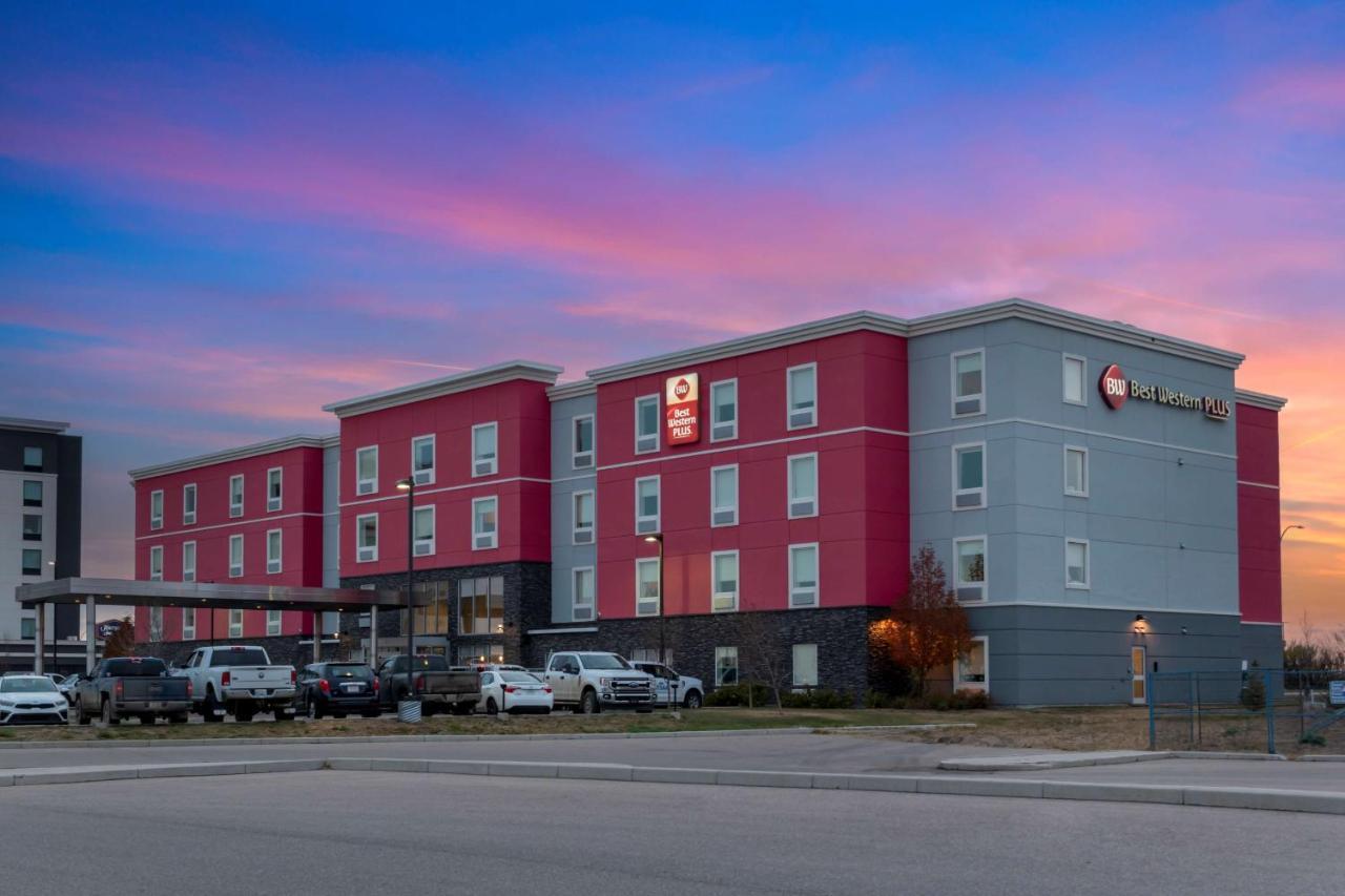 Best Western Plus Airport Inn & Suites Saskatoon Exterior photo