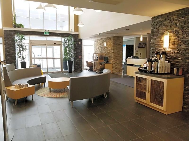 Best Western Plus Airport Inn & Suites Saskatoon Exterior photo